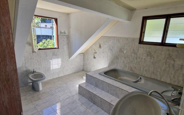 Maison à vendre    7 pièces •  Cilaos