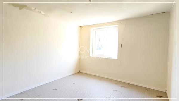 Maison en pierre à rénover 136 m2 5 chambres + grenier amé