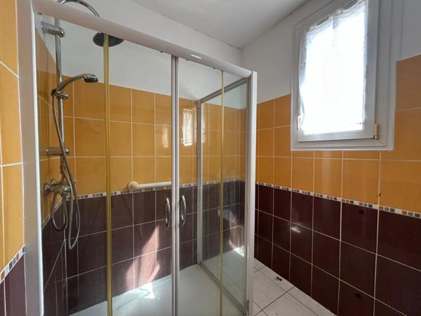 Maison de plain-pied 3 chambres avec sous-sol complet et jardin – Plémet