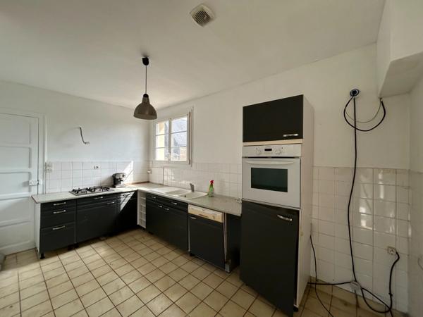 Maison de plain-pied 3 chambres avec sous-sol complet et jardin – Plémet