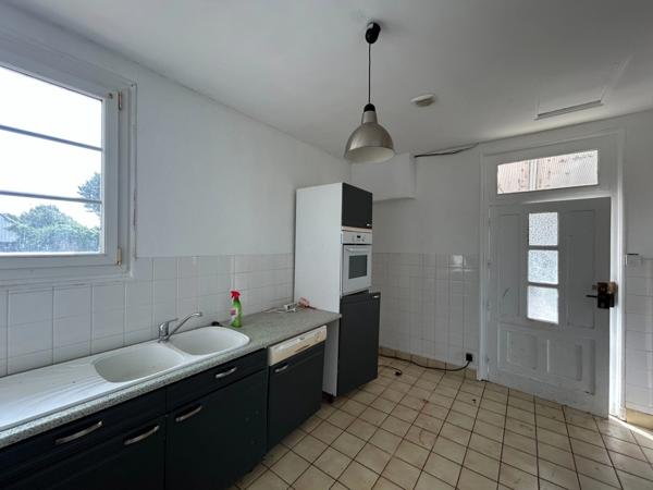 Maison de plain-pied 3 chambres avec sous-sol complet et jardin – Plémet