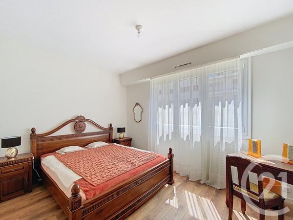 Appartement T4 à vendre  4 pièces - 101 m2 CHOLET - 49