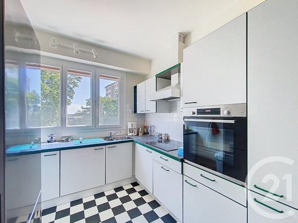 Appartement T4 à vendre  4 pièces - 101 m2 CHOLET - 49