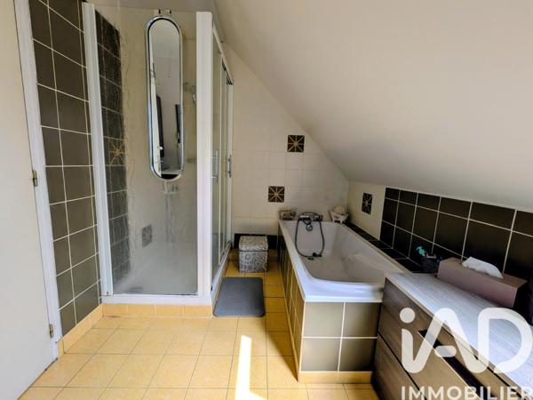 Maison à vendre 6 pièces 143 m² Luitré-Dompierre
