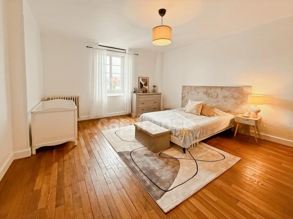 Immeuble à vendre MONTCEAU LES MINES (71)