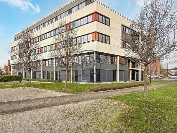 Roubaix – Parc des 7 Lieux | Bureaux 209 m² + 4 parkings | Dernier lot | À vendre