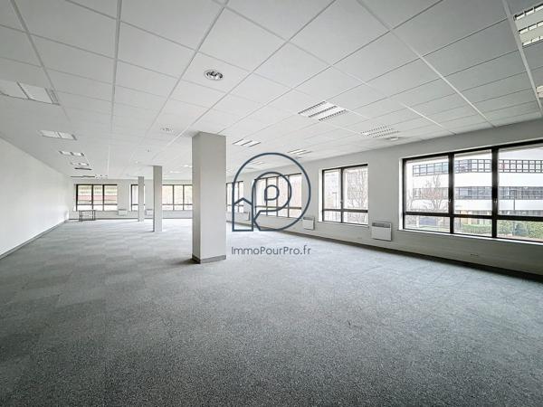 Roubaix – Parc des 7 Lieux | Bureaux 209 m² + 4 parkings | Dernier lot | À vendre