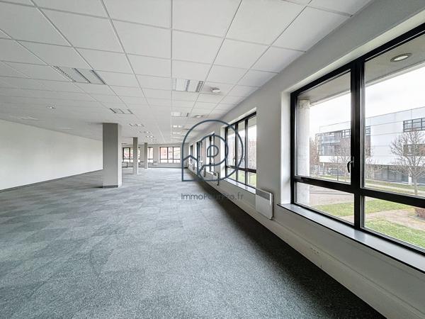 Roubaix – Parc des 7 Lieux | Bureaux 209 m² + 4 parkings | Dernier lot | À vendre