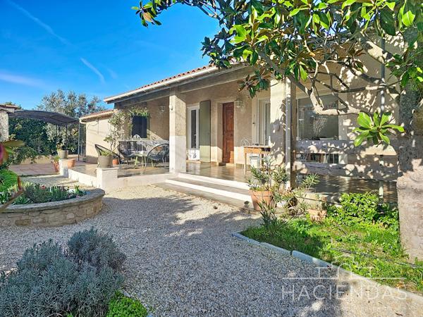 Pertuis (84120) Villa traditionnelle au calme avec piscine, annexe et vues sur le Luberon "