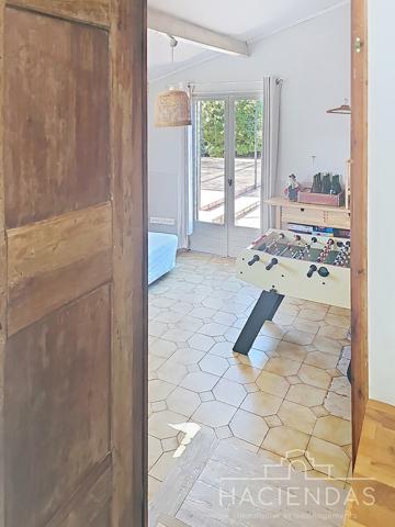 Pertuis (84120) Villa traditionnelle au calme avec piscine, annexe et vues sur le Luberon "