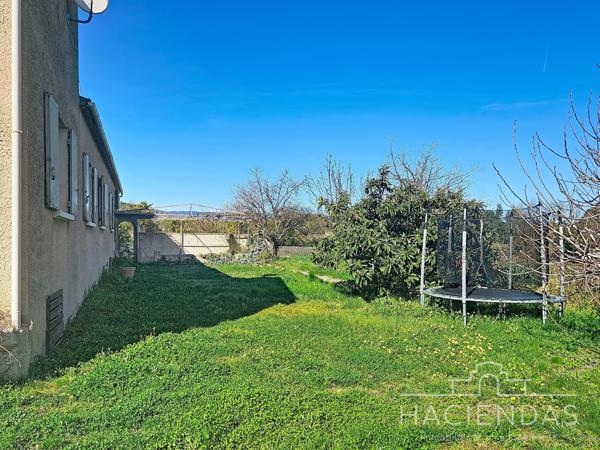 Pertuis (84120) Villa traditionnelle au calme avec piscine, annexe et vues sur le Luberon "