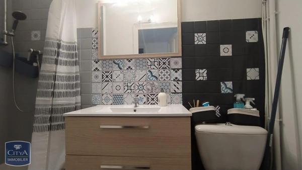 Appartement à louer 2 pièces 41.52m² Nîmes (30000)