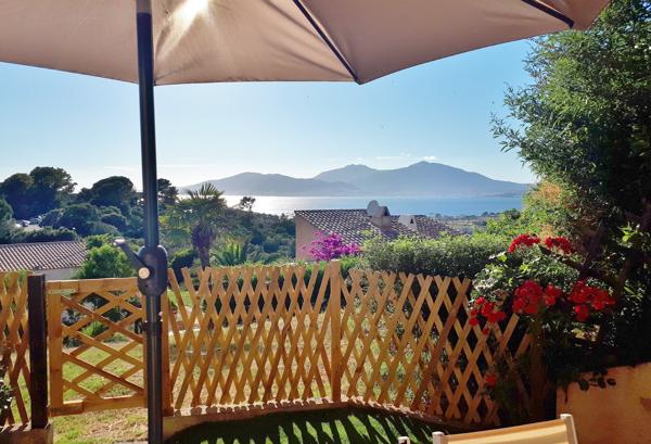 PORTICCIO Studio rénové vue mer avec jardinet Porticcio (20166)