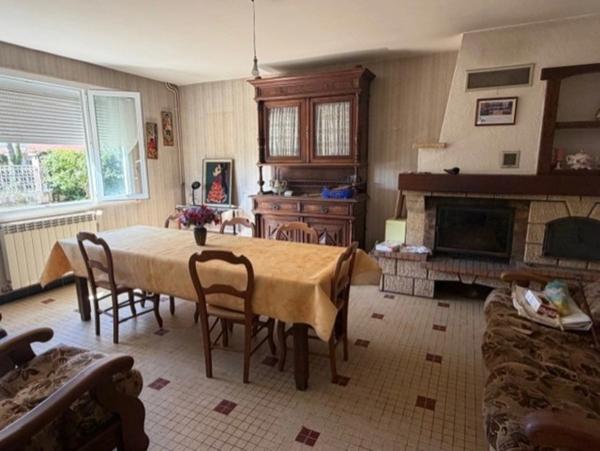 PLAISANCE (32) proche : MAISON TRADITIONNELLE 1960, dépendances, terrain clos avec jardin de 1.000m2 environ au calme, vue campagne