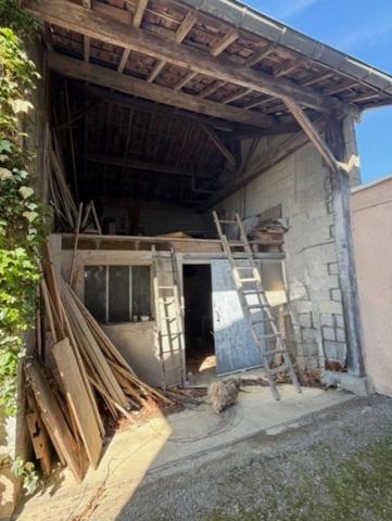 PLAISANCE (32) proche : MAISON TRADITIONNELLE 1960, dépendances, terrain clos avec jardin de 1.000m2 environ au calme, vue campagne