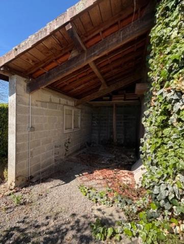 PLAISANCE (32) proche : MAISON TRADITIONNELLE 1960, dépendances, terrain clos avec jardin de 1.000m2 environ au calme, vue campagne