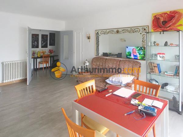 Vente                                                      Appartement
                        
                     4 pièces                      94 m2                     à Perpignan
