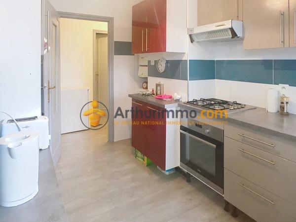 Vente                                                      Appartement
                        
                     4 pièces                      94 m2                     à Perpignan