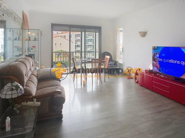 Vente                                                      Appartement
                        
                     4 pièces                      94 m2                     à Perpignan