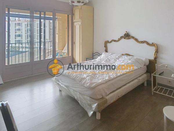 Vente                                                      Appartement
                        
                     4 pièces                      94 m2                     à Perpignan