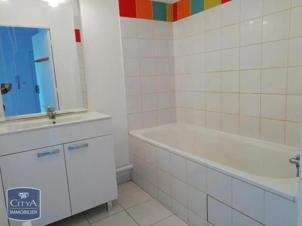 Appartement à louer 2 pièces 44.84m² Provins (77160)