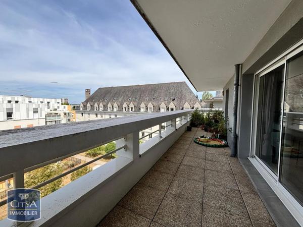 Appartement à louer 2 pièces 43.73m² Tours (37200)