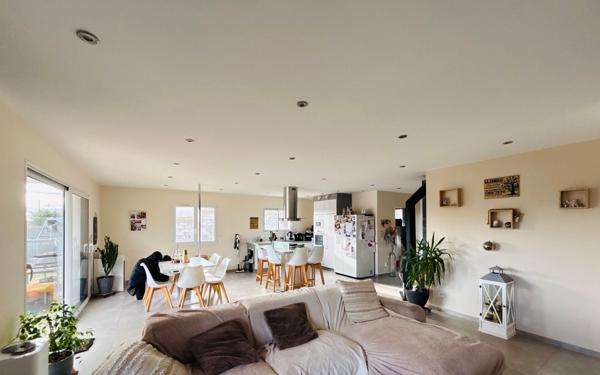 Maison à vendre    4 pièces •  Miribel