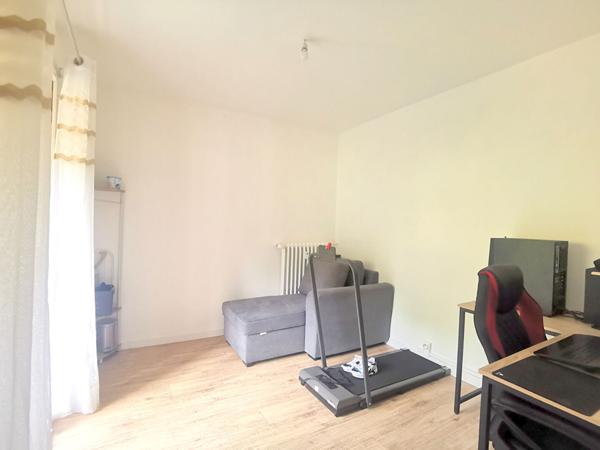 HAUT NICE NORD : TRES JOLI 3 PIECES ENTIEREMENT RENOVE