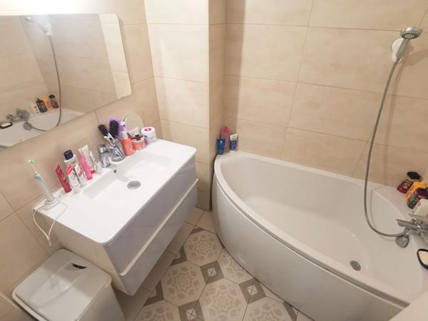 HAUT NICE NORD : TRES JOLI 3 PIECES ENTIEREMENT RENOVE