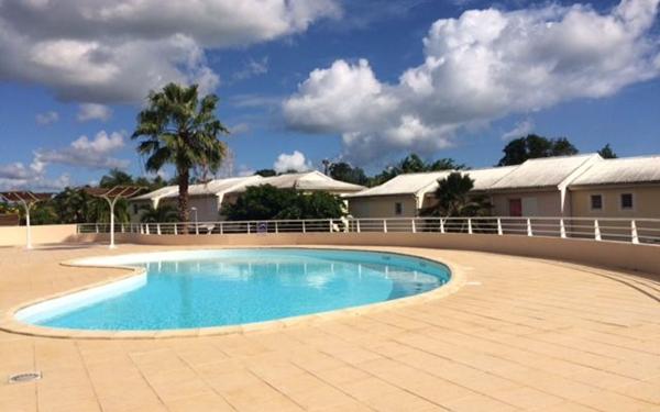 Appartement à vendre    3 pièces • 64,37 m2 Baie-Mahault
