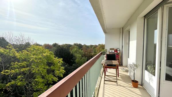 TROIS PIÈCES EN TRES BON ÉTAT GÉNÉRAL !