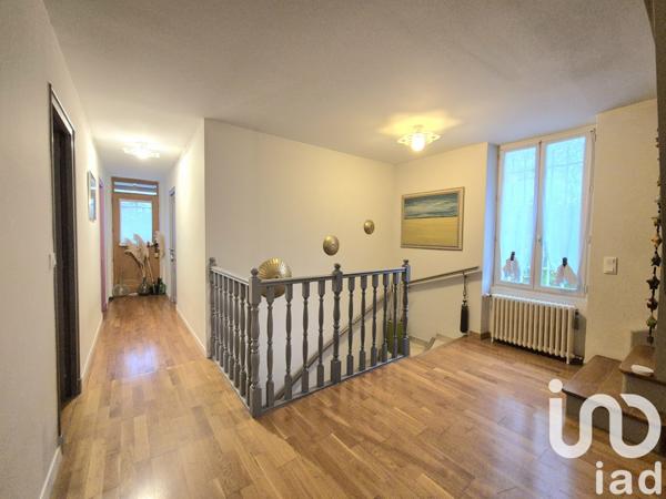 Maison à vendre 8 pièces 250 m² La Rochette