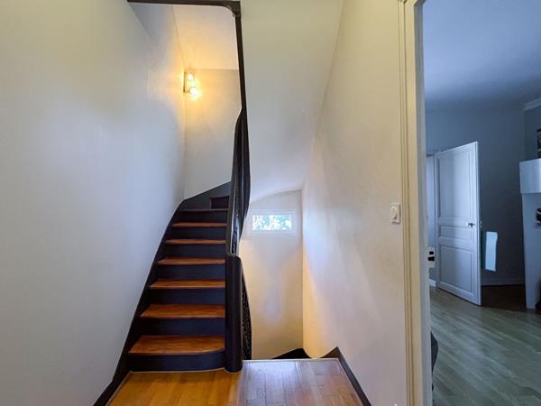 Angers Maison Bourgeoise - 3 chambres - 2 bureaux- Sous-sol Complet