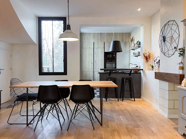 Angers Maison Bourgeoise - 3 chambres - 2 bureaux- Sous-sol Complet