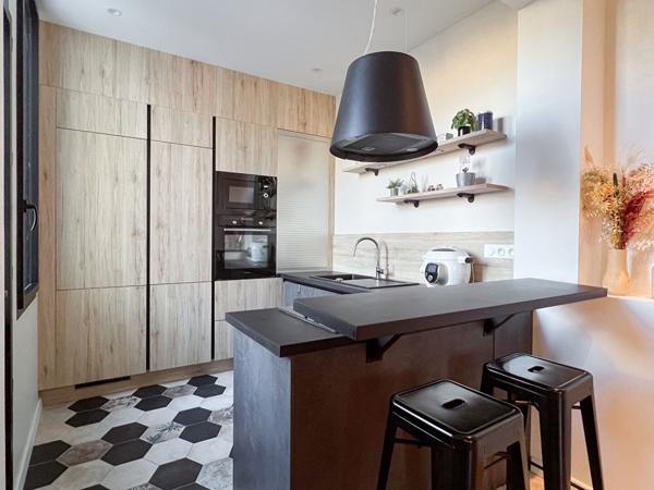 Angers Maison Bourgeoise - 3 chambres - 2 bureaux- Sous-sol Complet