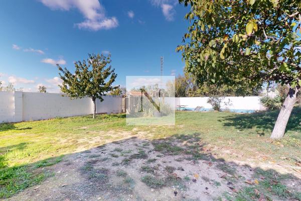 Maison ancienne 138 m² avec piscine et jardin – Andilly, Sérigny