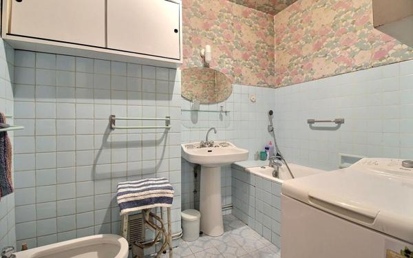 Appartement à vendre    3 pièces •  Marseille 6