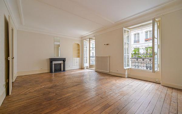 Appartement à vendre    3 pièces • 54,95 m2 Paris 10