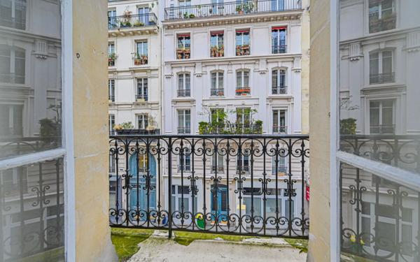 Appartement à vendre    3 pièces • 54,95 m2 Paris 10