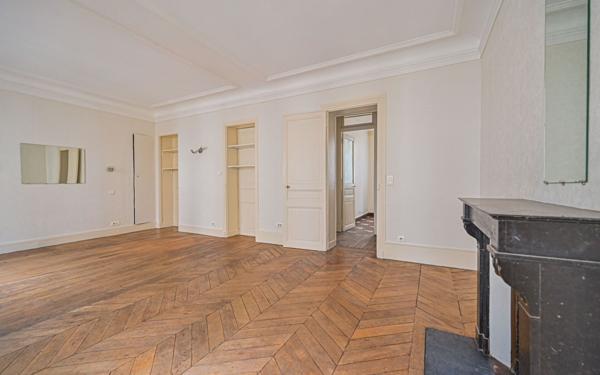 Appartement à vendre    3 pièces • 54,95 m2 Paris 10