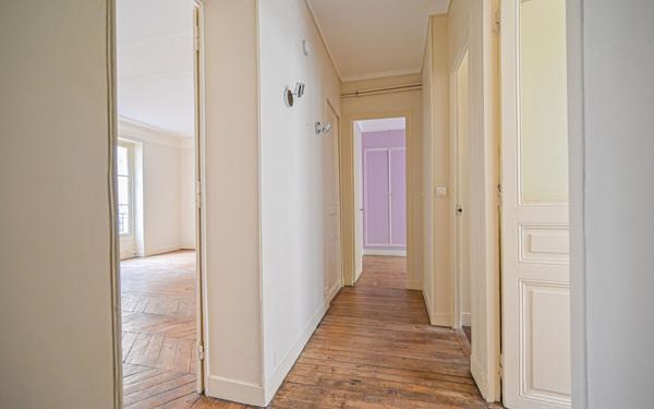 Appartement à vendre    3 pièces • 54,95 m2 Paris 10