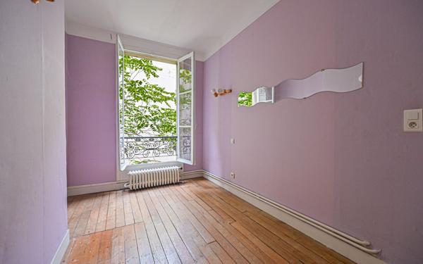 Appartement à vendre    3 pièces • 54,95 m2 Paris 10