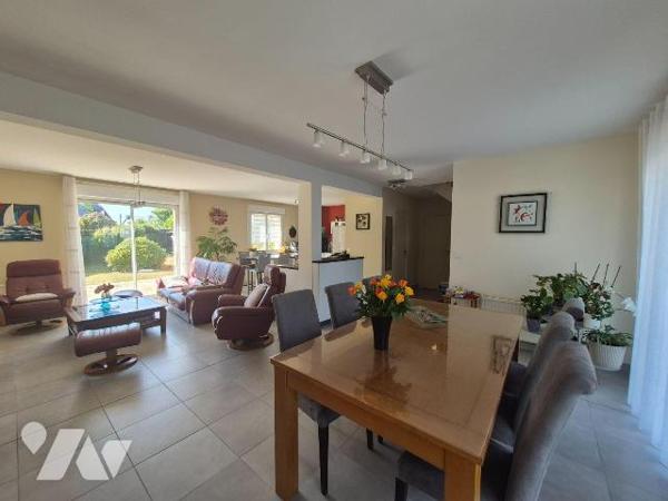 EXCLUSIVITE GOUESNOU - Maison T6 au calme, au fond d'une impasse
Coup de coeur assuré pour cet...