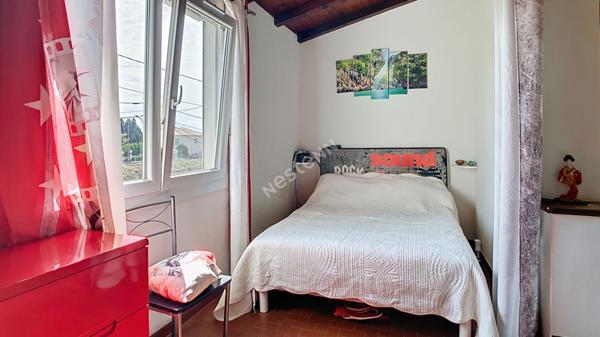 La Couronne : Bastide familiale de 220 m2 (T2 + T3 + T5) à 1 km des Plages !!