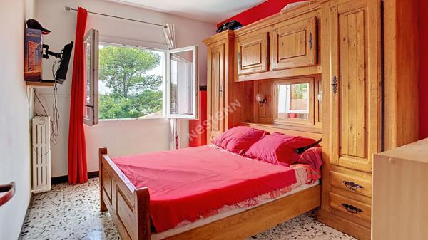 La Couronne : Bastide familiale de 220 m2 (T2 + T3 + T5) à 1 km des Plages !!