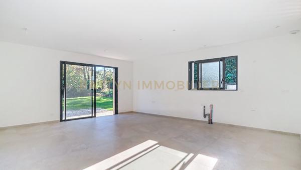 Genay (69730) Superbe maison neuve de plain-pied à Toussieux (01600)