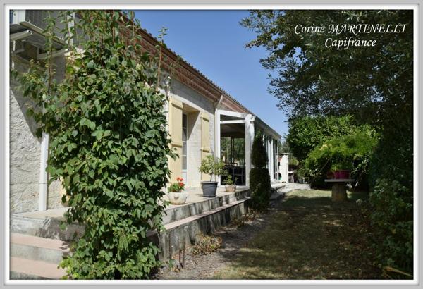 A vendre maison en pierre avec jardin