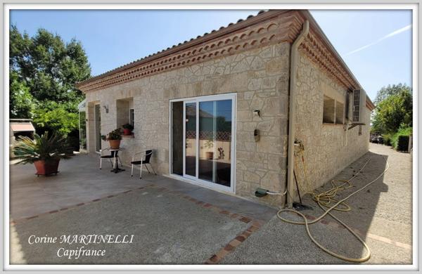 A vendre maison en pierre avec jardin