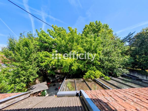 Appartement
         5 pièces
        - 90 m² Exclusivité 370 000 € *