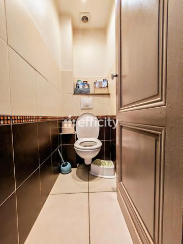 Appartement
         5 pièces
        - 90 m² Exclusivité 370 000 € *